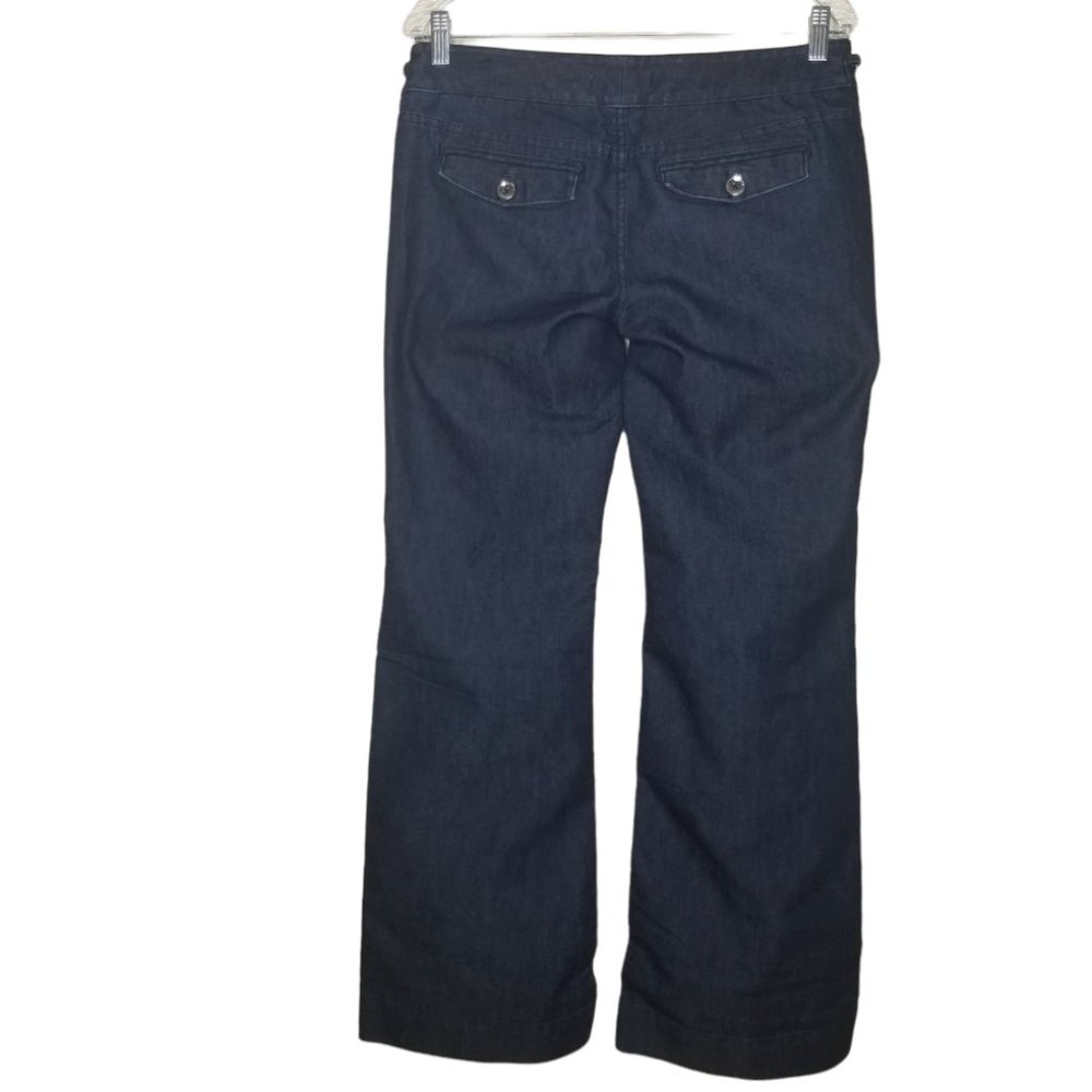 White House Black Market Noir Flare Leg Blue Jeans Size 6R - Picture 4 of 5